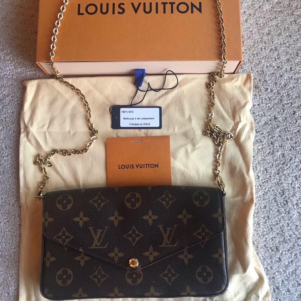 Pochette Felice evening bag, with separate wallets